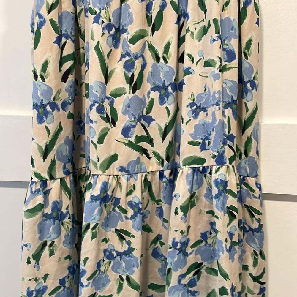 Dress - Picture 2 of 4